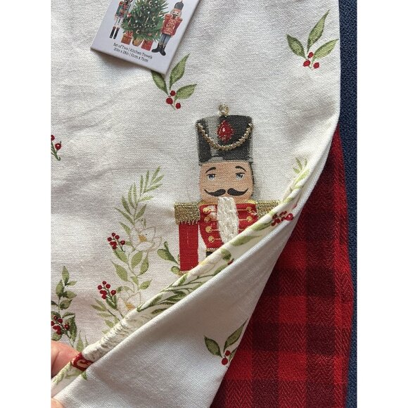 NUTCRACKER CHRISTMAS Dish Kitchen Towel Set 2 Red Jacket Embroidered Swans NICE - Picture 7 of 10